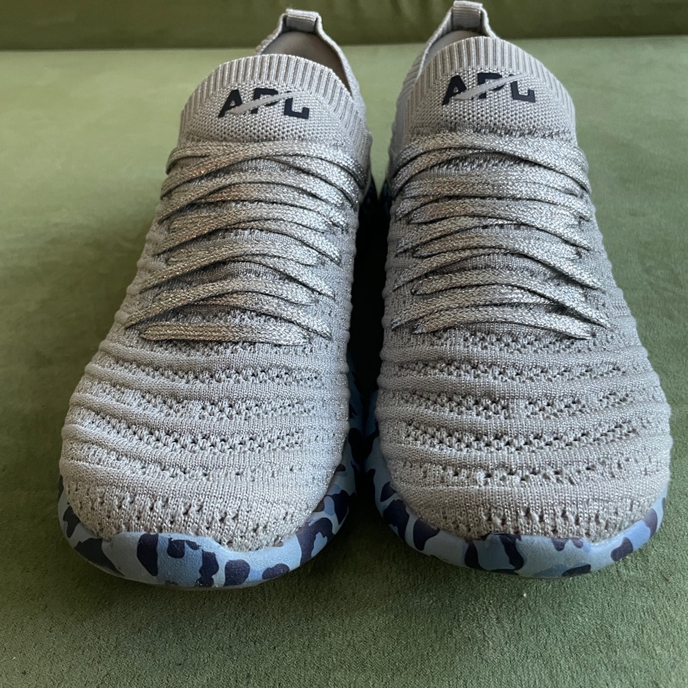 Silver APL TechLoom Weave Size 9 (EU 40) - Blue Leopard Sole.